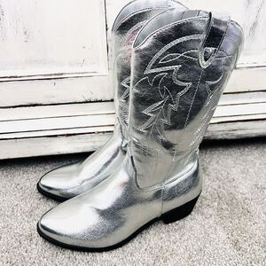 Madden NYC Shiny Silver Western Cowgirl Boots Flames Size 6 Sintetico